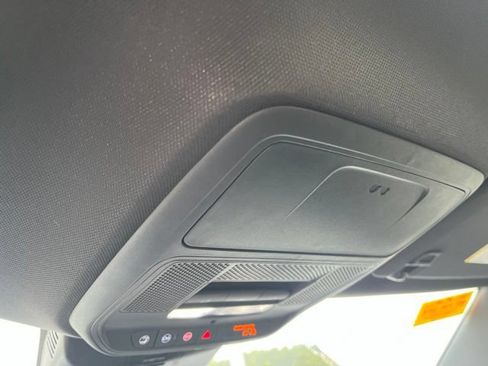 Used 2025 Buick Enclave Sport Touring w/ Power Package FWD image 28