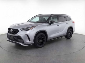 Used 2025 Toyota Highlander XSE video 1