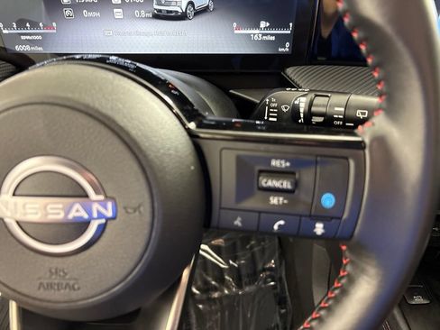 Certified 2025 Nissan Kicks SR FWD image 29