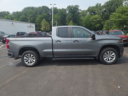 Used 2021 Chevrolet Silverado 1500 Custom AWD/4WD image 2