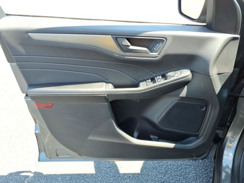 Certified 2025 Ford Escape Active w/ Cold Weather Package FWD image 16