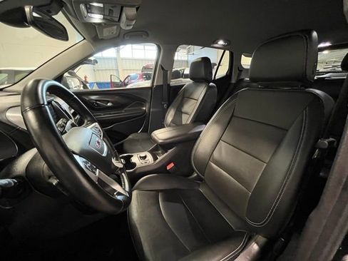 Used 2024 GMC Terrain SLT image 21
