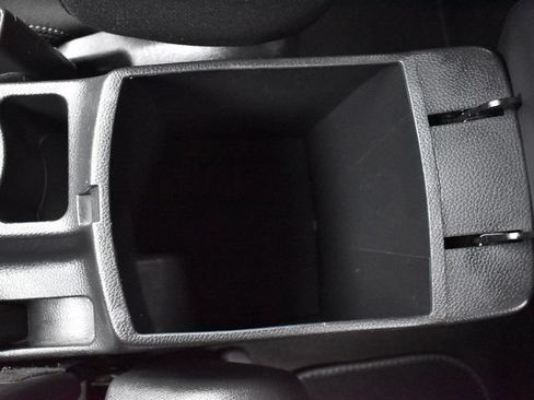 Used 2015 Hyundai Elantra GT FWD image 19