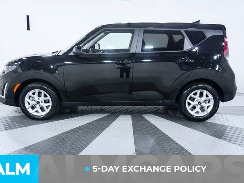 Used 2025 Kia Soul LX w/ LX Technology Package FWD image 3