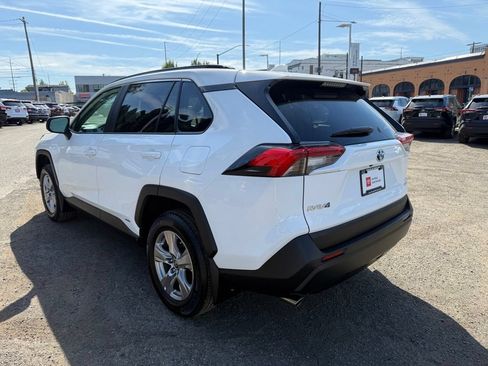 Certified 2024 Toyota RAV4 LE AWD/4WD image 5