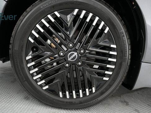 Used 2024 Nissan Leaf SV Plus image 18