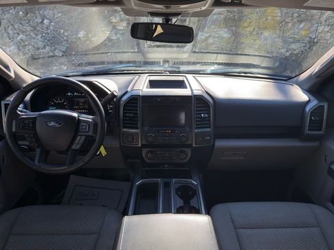 Used 2019 Ford F150 XLT w/ Equipment Group 302A Luxury image 12