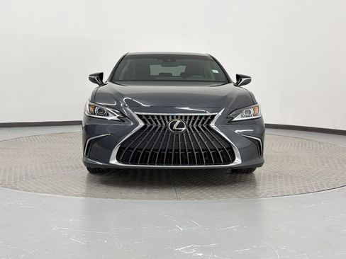 Used 2023 Lexus ES 300h w/ Luxury Package FWD image 6