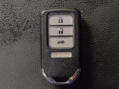Used 2020 Honda Accord EX image 32
