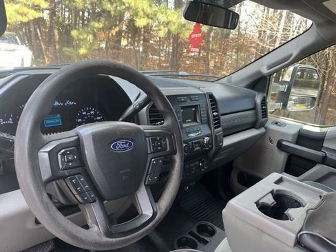 Used 2019 Ford F250 XL w/ Power Equipment Group image 6