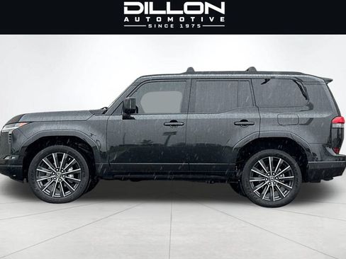 Used 2025 Lexus GX 550 w/ Cold Area Package AWD/4WD image 7