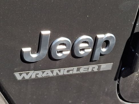 New 2026 Jeep Wrangler Unlimited Rubicon AWD/4WD image 4