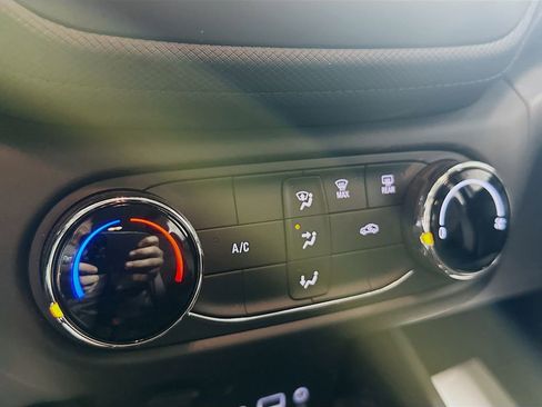 Used 2023 Chevrolet TrailBlazer LS image 16