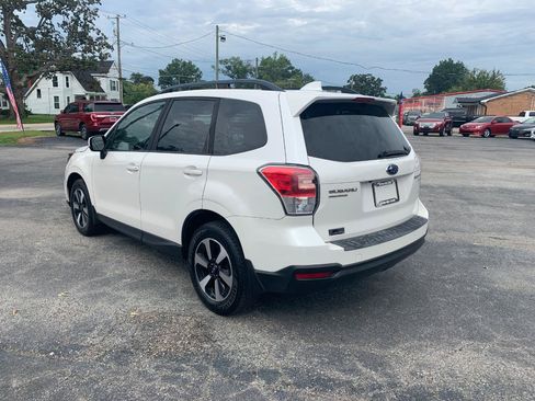 Used 2017 Subaru Forester 2.5i Premium AWD/4WD image 5