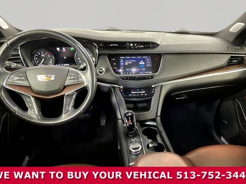 Used 2022 Cadillac XT5 Premium Luxury w/ Technology Package FWD image 7