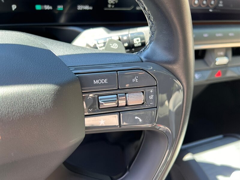 Used 2024 Kia EV9 GT-Line AWD/4WD image 35