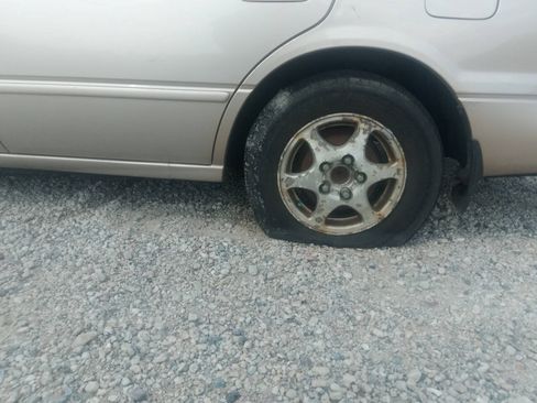 Used 1998 Toyota Camry LE FWD image 13