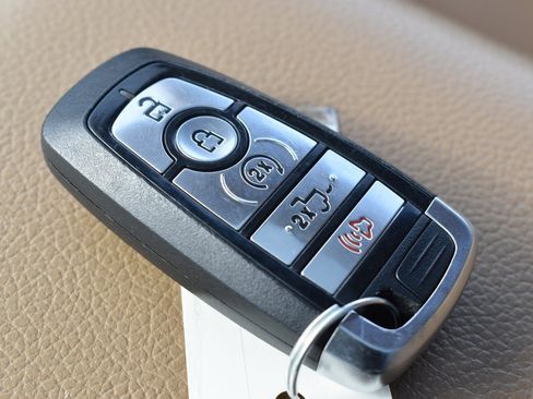 Certified 2022 Ford F250 Lariat w/ Lariat Ultimate Package image 14