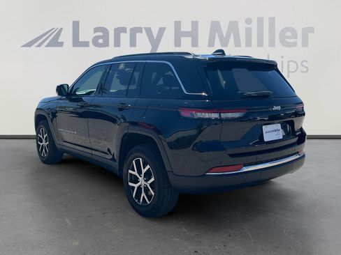 Certified 2024 Jeep Grand Cherokee Limited RWD image 3