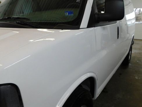 Used 2025 Chevrolet Express 2500 w/ Driver Convenience Package image 11