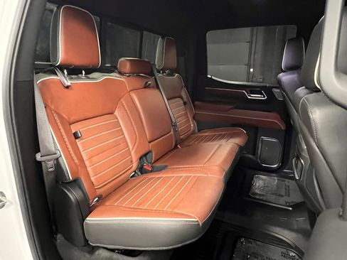 Used 2024 GMC Sierra 1500 Denali Ultimate image 30