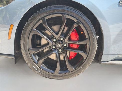 Used 2025 Ford Mustang GT Premium image 39