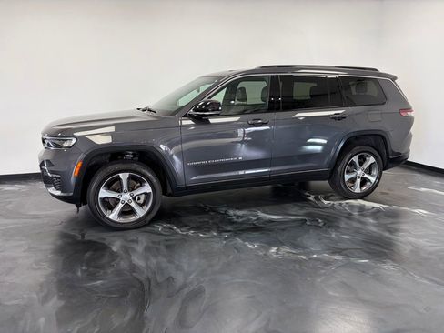 Used 2024 Jeep Grand Cherokee L Limited w/ Trailer Tow Prep Group AWD/4WD image 21