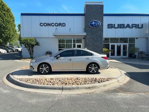 Used 2019 Subaru Legacy 2.5i Limited AWD/4WD image 1