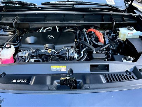 Used 2020 Toyota Highlander XLE image 31