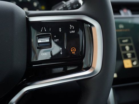 New 2026 Land Rover Discovery Sport Landmark AWD/4WD image 18