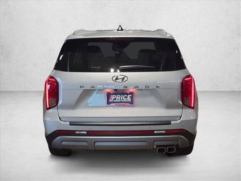 Used 2025 Hyundai Palisade SEL FWD image 5
