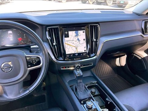 Used 2020 Volvo V60 T5 Cross Country w/ Protection Package image 17
