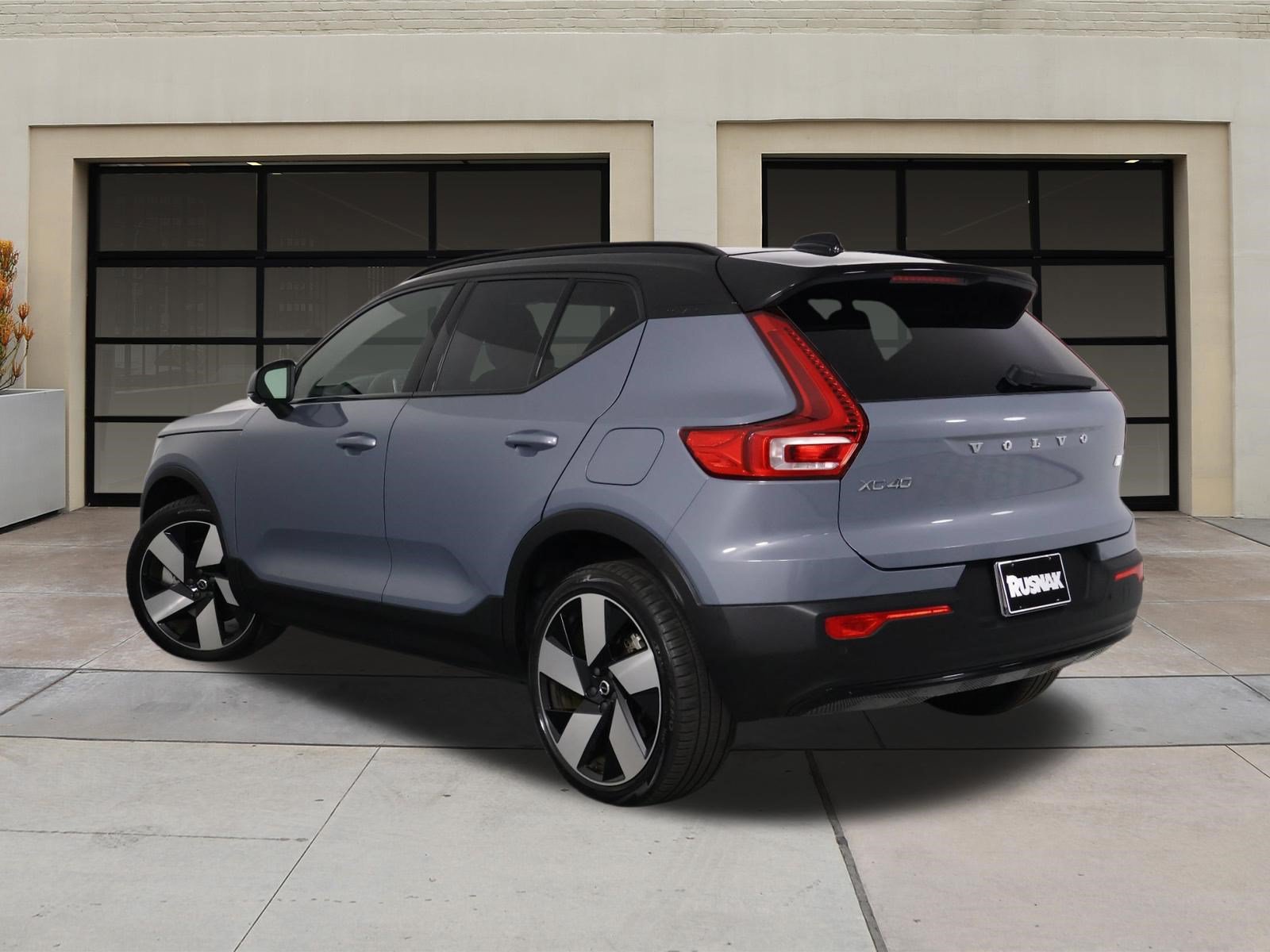 Certified 2023 Volvo XC40 Recharge Ultimate AWD/4WD image 2
