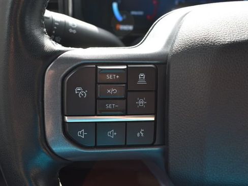 Used 2023 Ford F250 Lariat w/ Lariat Ultimate Package AWD/4WD image 27