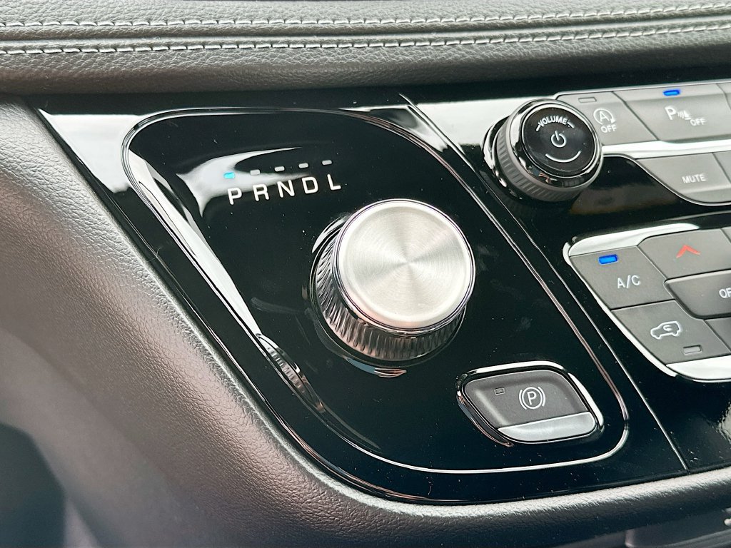 New 2027 Chrysler Pacifica Select FWD image 21