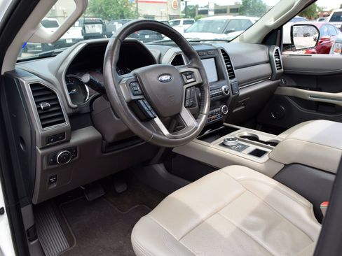 Used 2020 Ford Expedition XLT w/ Equipment Group 202A RWD image 15
