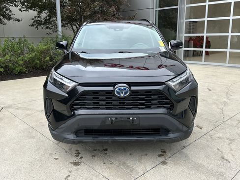 Certified 2022 Toyota RAV4 XLE w/ Convenience Package AWD/4WD image 5