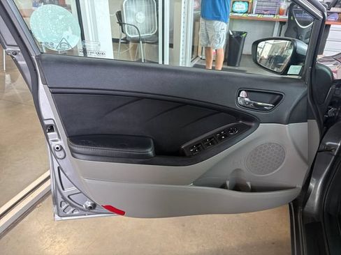 Used 2016 Kia Forte LX w/ LX Popular Package FWD image 16