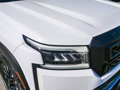 Used 2023 Nissan Frontier Pro-X w/ Pro Convenience Package image 11