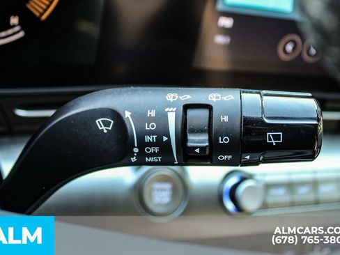 Used 2025 Hyundai Kona SEL FWD image 26