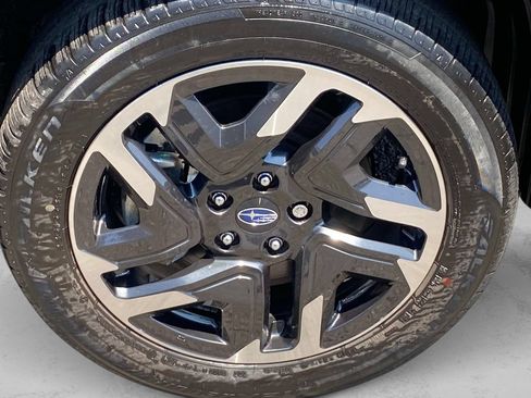 Used 2025 Subaru Forester Premium AWD/4WD image 28