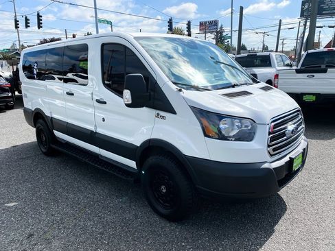 Used 2018 Ford Transit 150 XLT image 3