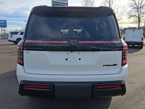 Certified 2025 Nissan Armada PRO-4X image 5