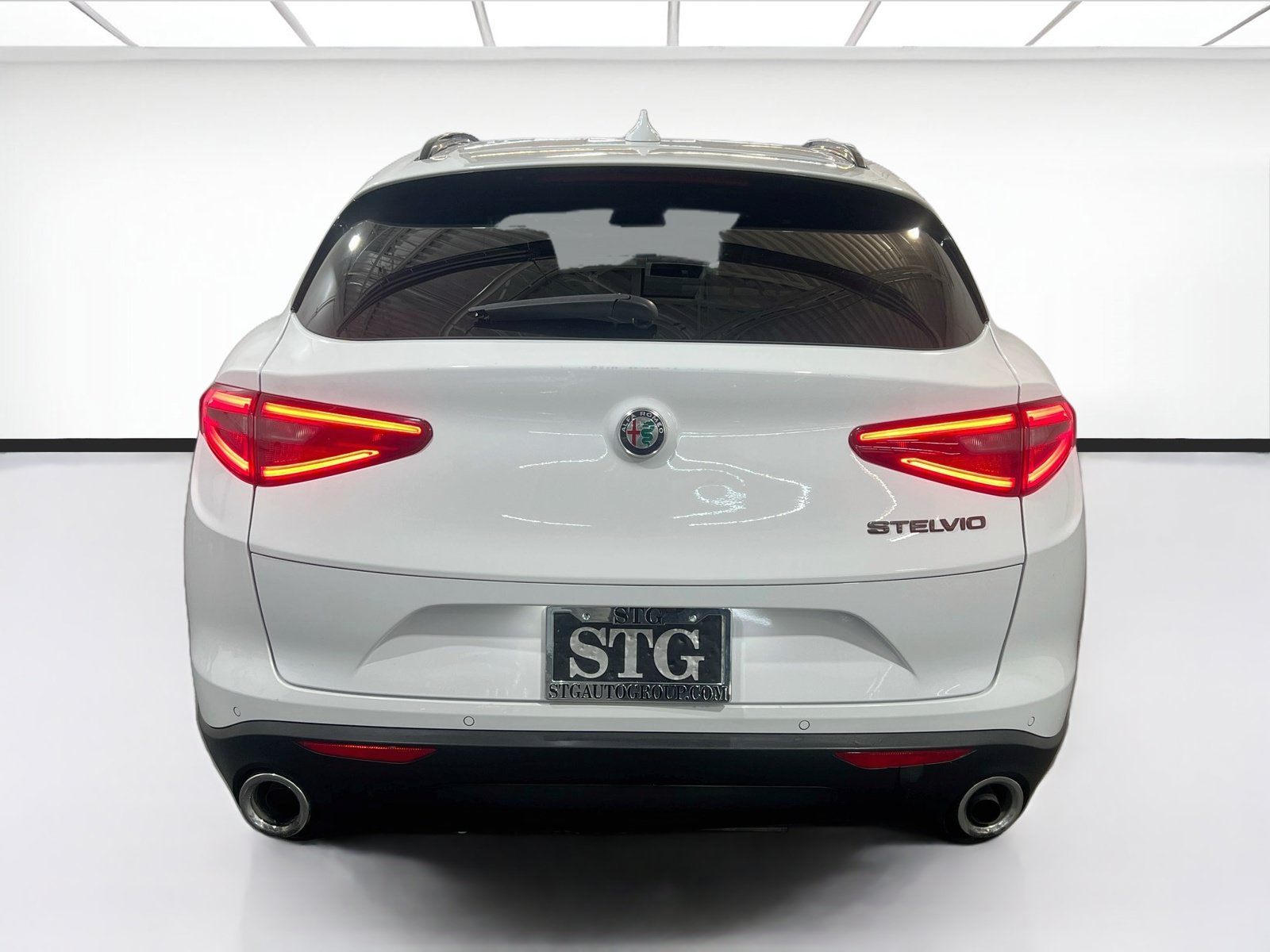 Used 2021 Alfa Romeo Stelvio Sprint w/ Nero Edizione RWD image 5