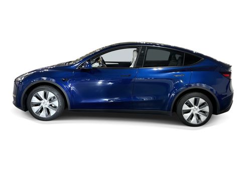 Certified 2023 Tesla Model Y Long Range AWD/4WD image 3
