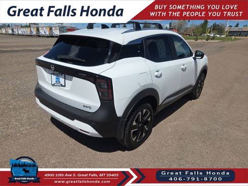 Used 2026 Nissan Kicks SV w/ Cold Weather Package AWD/4WD image 7
