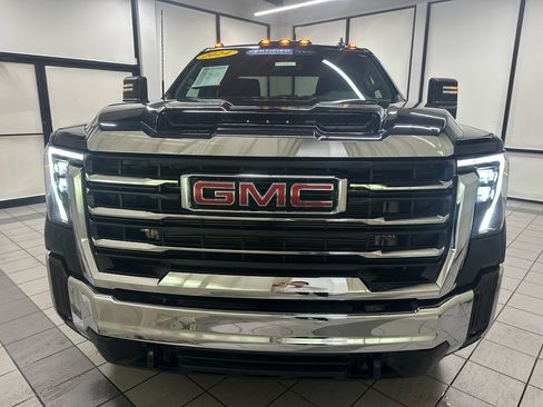 Certified 2024 GMC Sierra 3500 SLE w/ SLE Value Package image 12