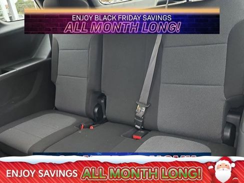 Used 2023 Chevrolet Traverse LT image 13