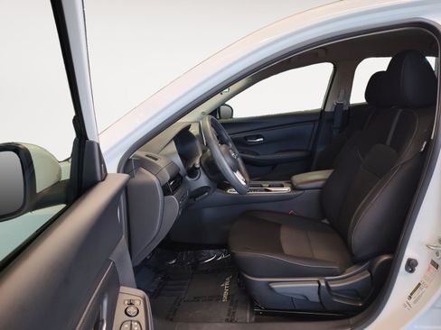 Used 2024 Nissan Sentra SV FWD image 22
