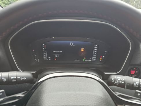 Certified 2025 Honda Pilot Black Edition image 28